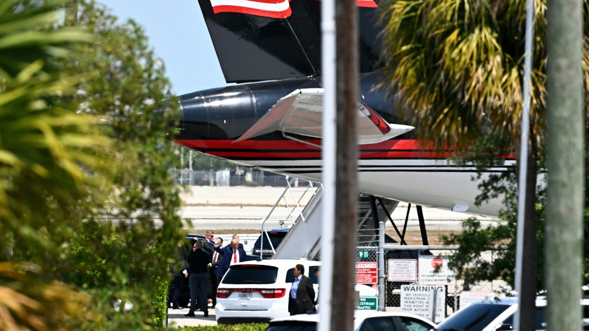 Donald Trump parte hacia Nueva York (AFP)