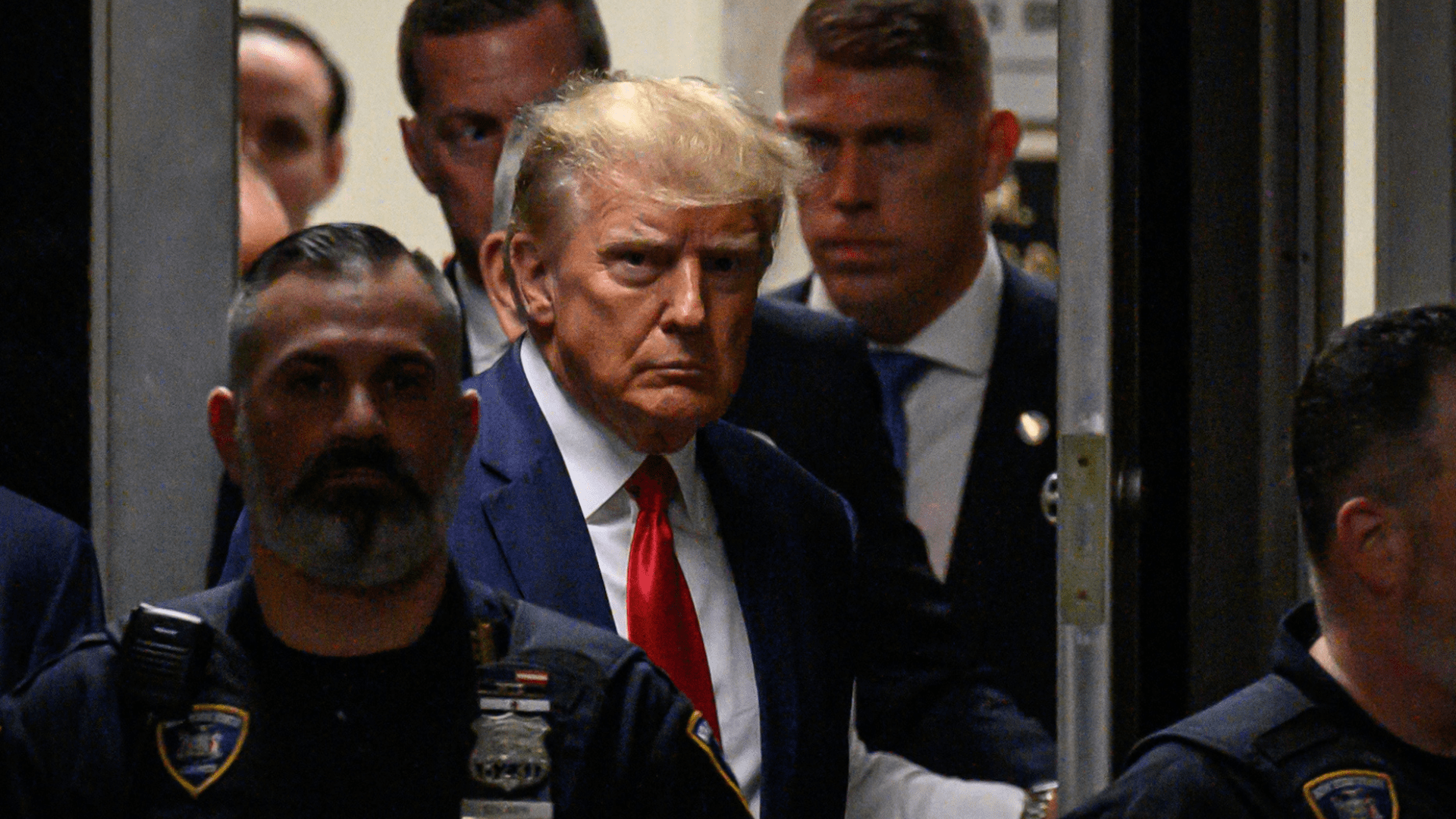 Donald Trump comparece ante un tribunal de Nueva York - Foto AFP