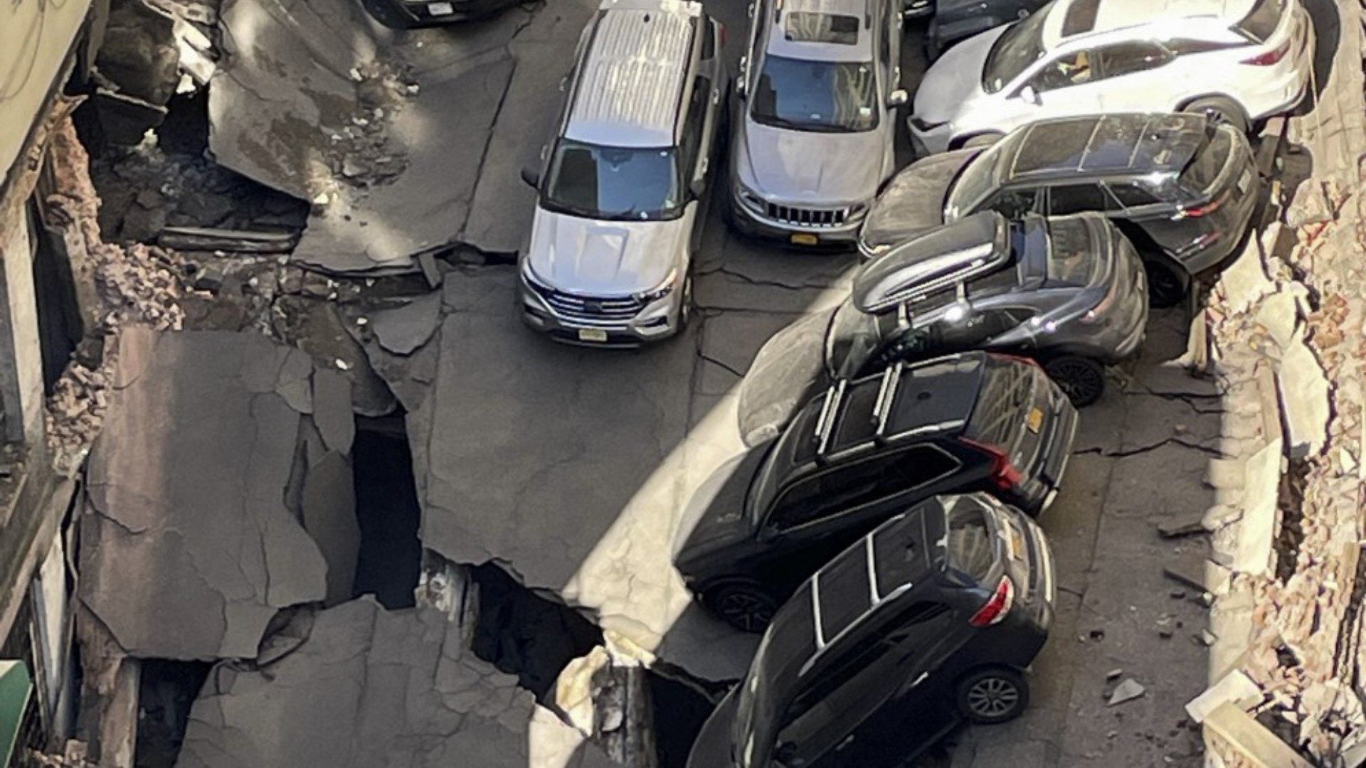 Desplome de parqueadero en Nueva York - Foto: AFP