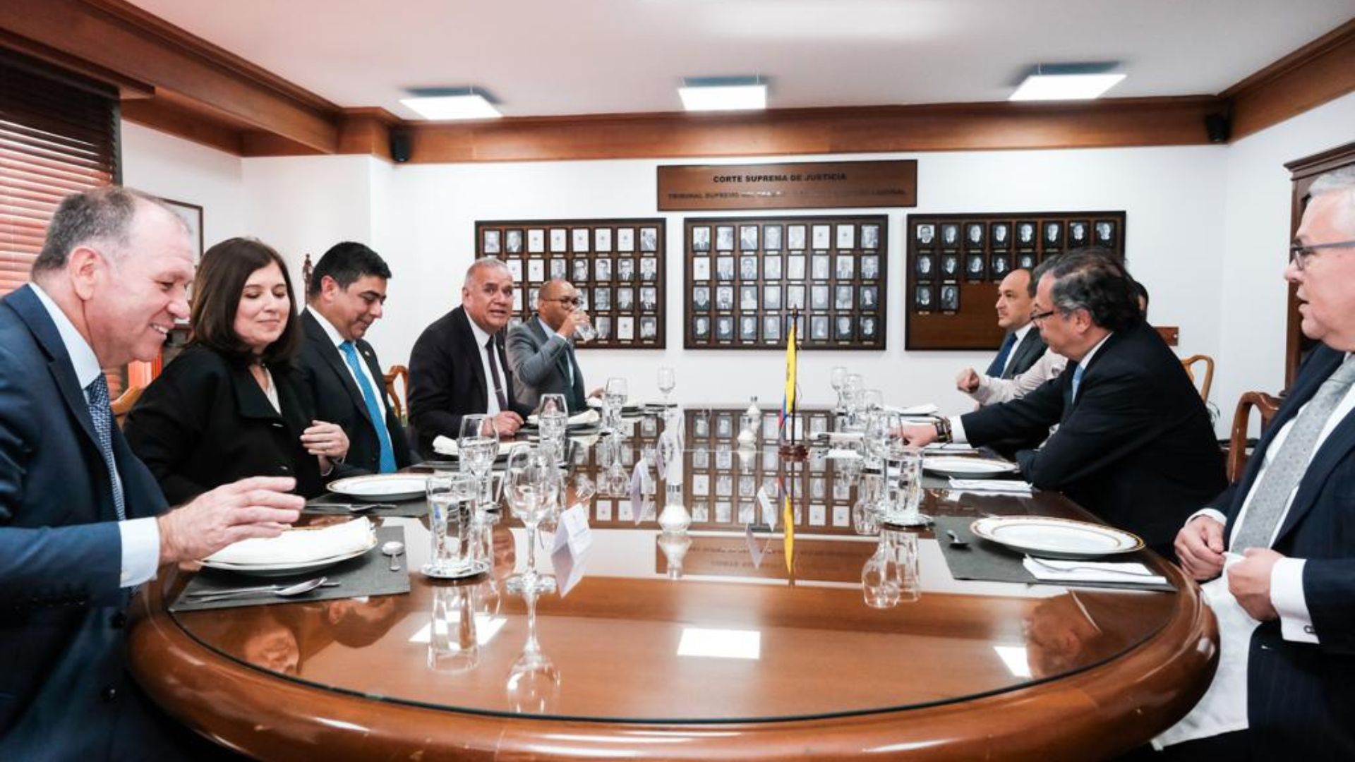 Encuentro entre el presidente colombiano Gustavo Petro y las altas cortes del país - Foto: Corte Suprema de Justicia