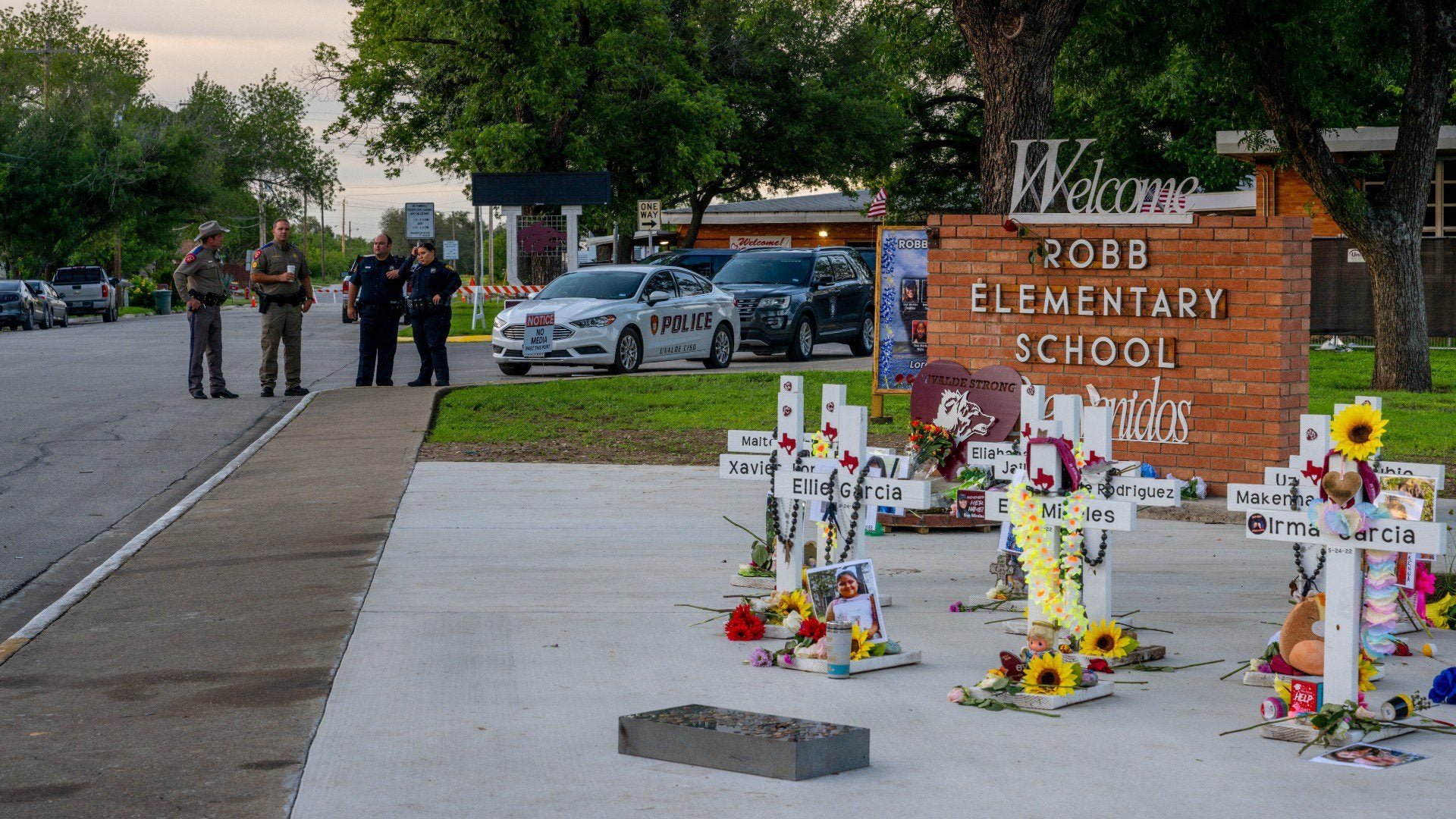 Escuela Robb en Uvalde - Foto: AFP