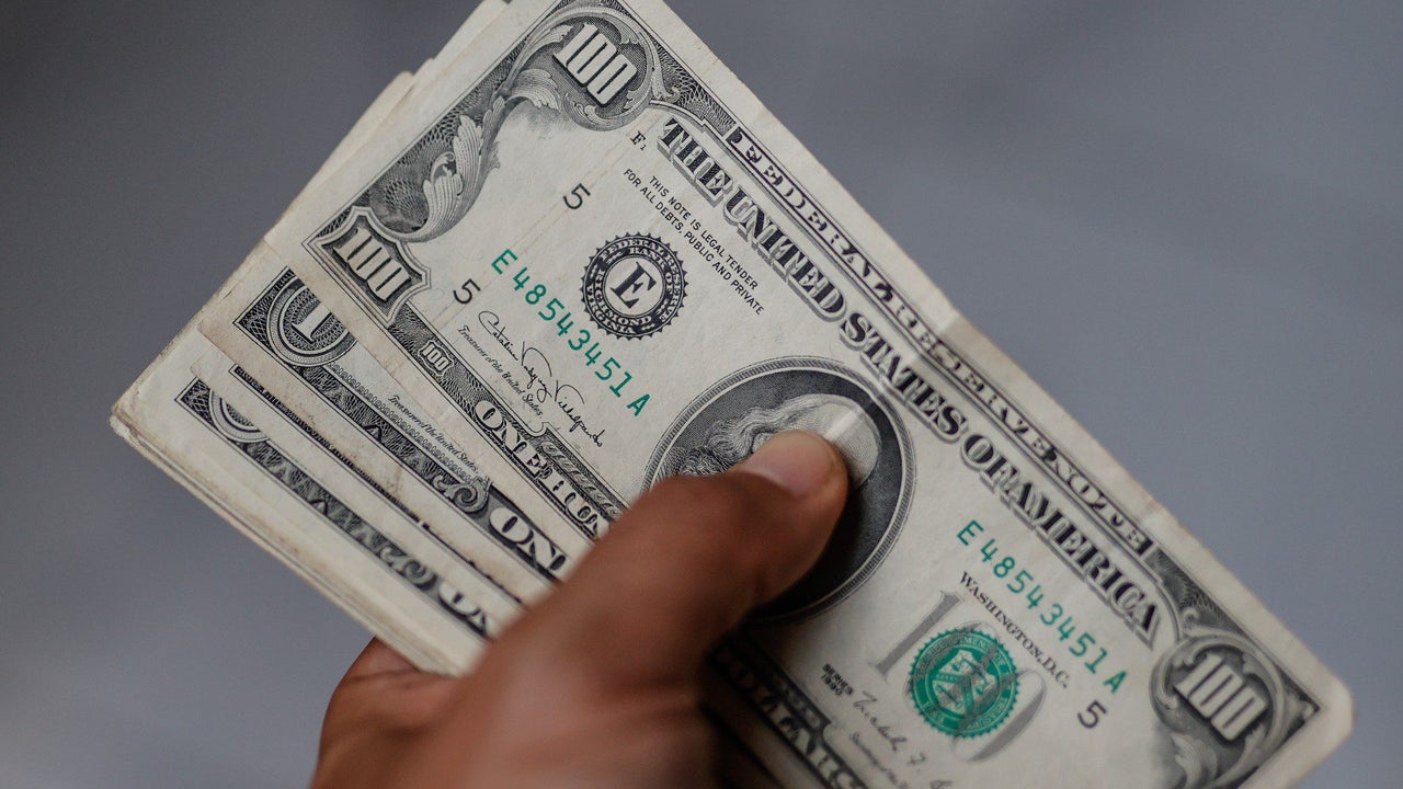 Dollar Exchange Rate Drops in Colombia After First-Round Election Results Favor Abelardo De La Espriella - News Directory 3