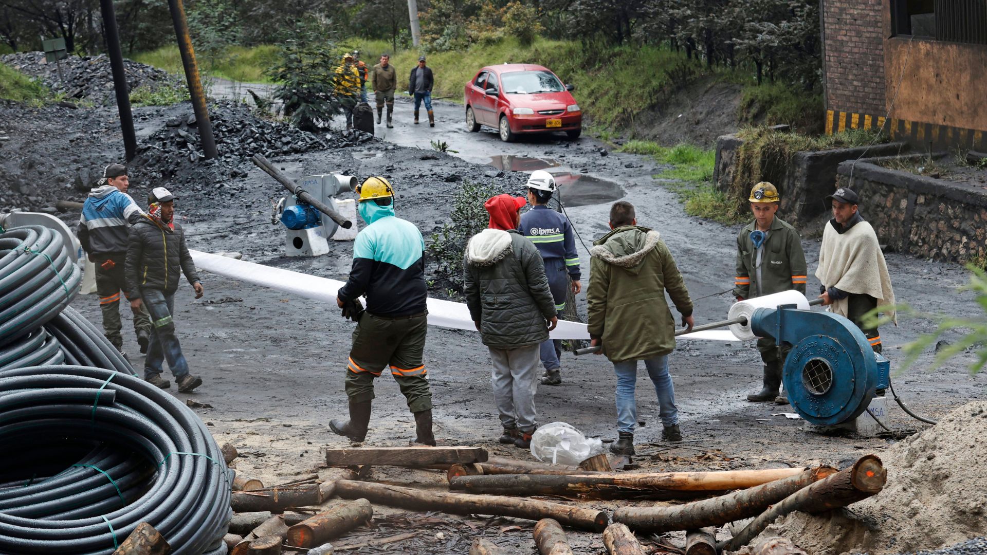 Al menos cinco personas atrapadas tras explosión en una mina de carbón en Colombia - Foto de referencia de EFE