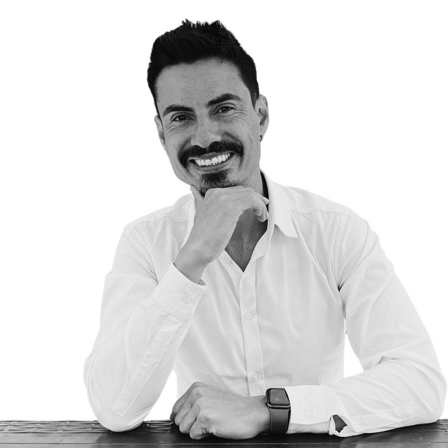 Juan Falkonerth, columnista.