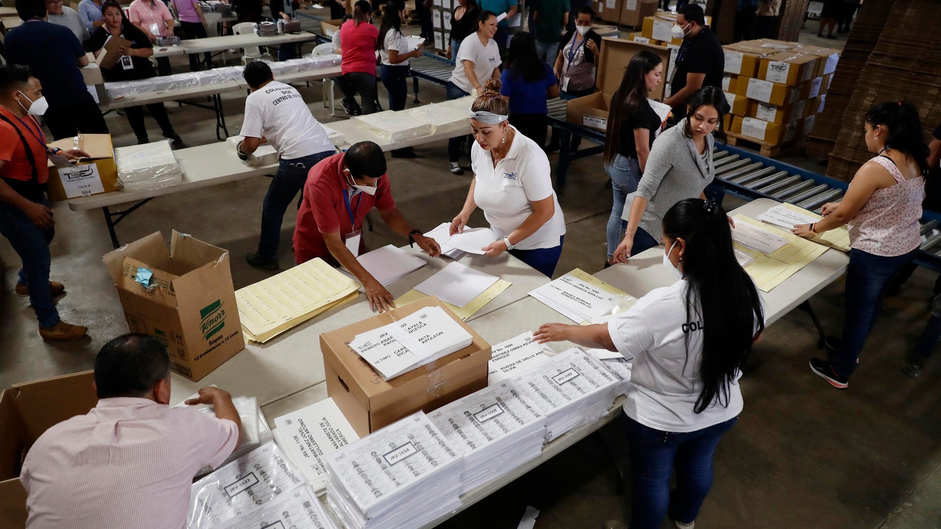 Preparativos para las elecciones en El Salvador - Foto: EFE