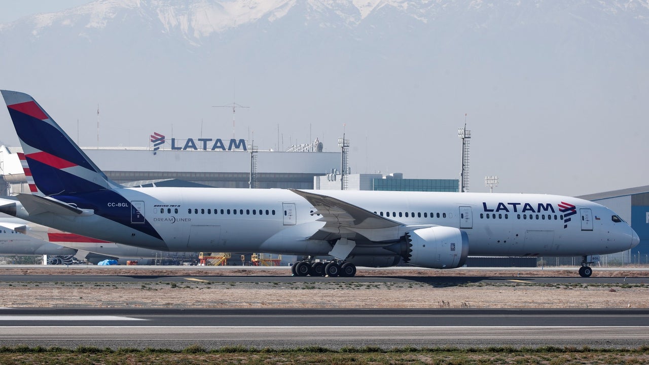 LATAM incrementará las frecuencias por semana de vuelos entre Bogotá y Caracas tras la reapertura de Maiquetía