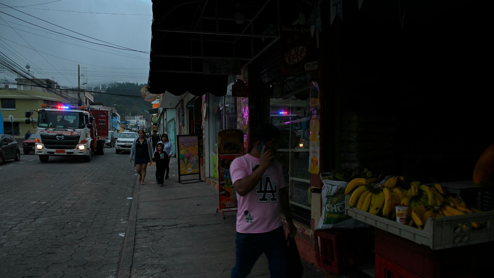 Ecuador afronta apagones de hasta 13 horas al día por la grave sequía - Foto AFP