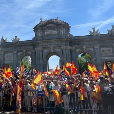 Miles de personas salieron a las calles de Madrid para protestar contra ...