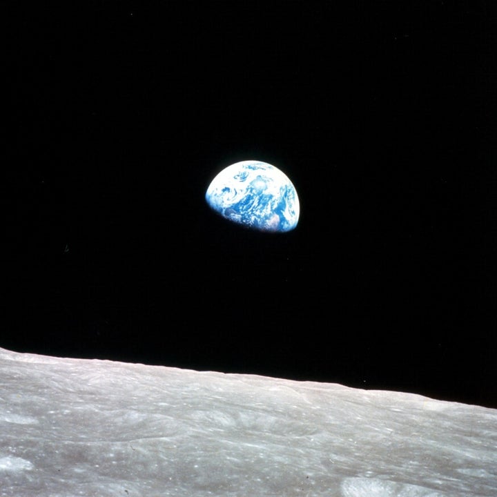 "Earthrise" (Amanecer de la Tierra)
