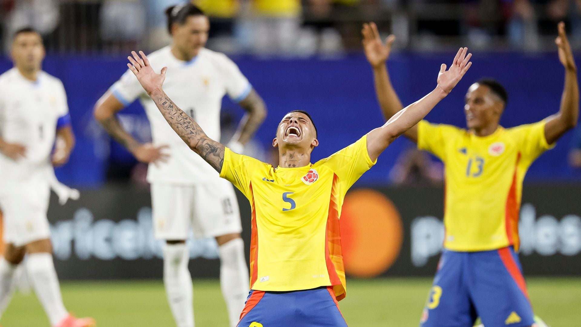 Kevin Castaño y Yerry Mina, futbolistas de la Selección Colombia - Foto: EFE