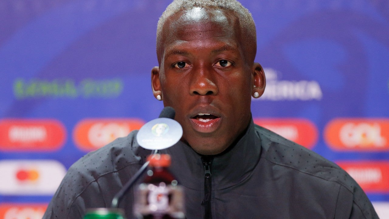 Luis Advíncula | Foto: AFP