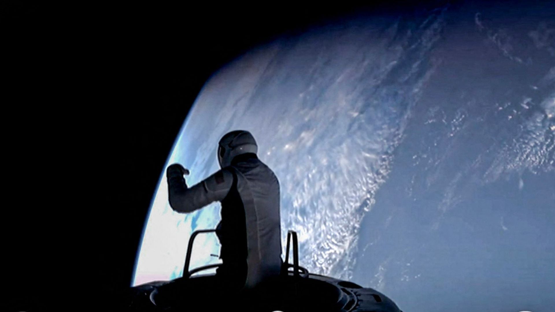 SpaceX realizó este jueves la primera caminata espacial de la historia - Foto vía AFP