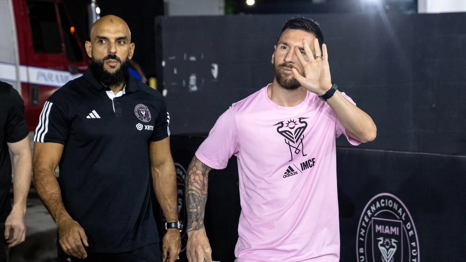 Lionel Messi en el Inter de Miami junto a su escolta, Yassine Cheuko - Foto: EFE