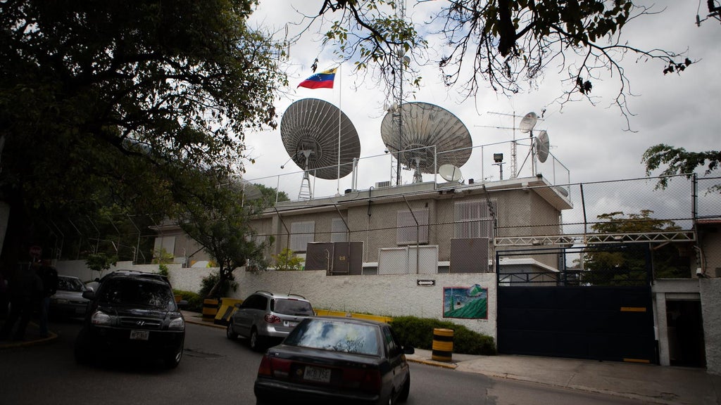 Vista general de la fachada del canal de televisión privado Globovision de Venezuela. (EFE)