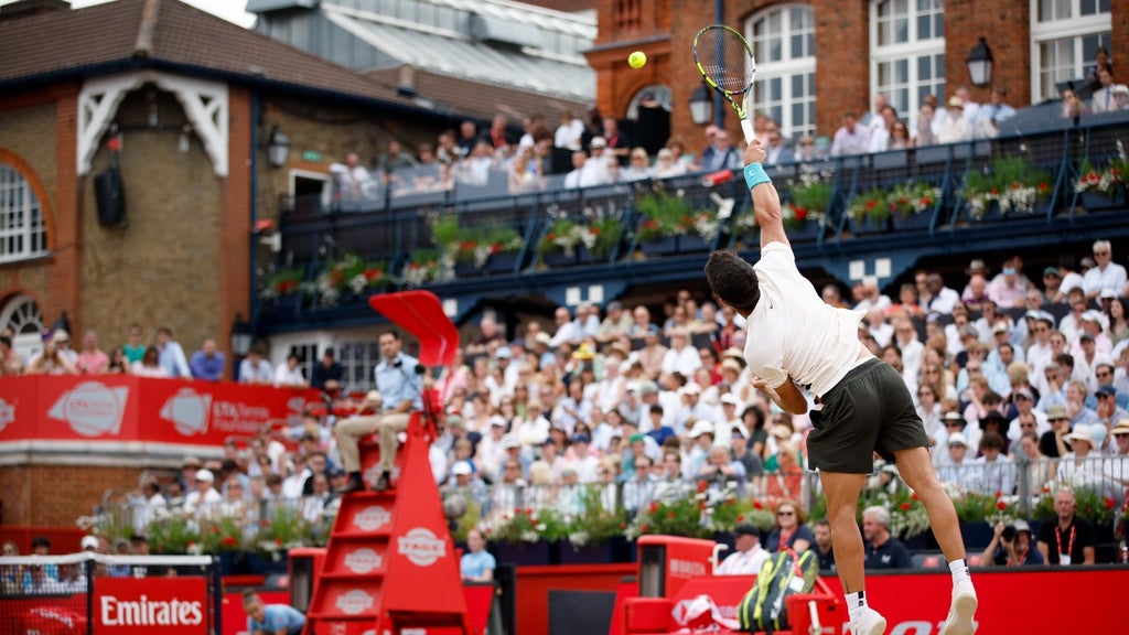 El tenista español Carlos Alcaraz en Torneo de Queen's. (EFE)