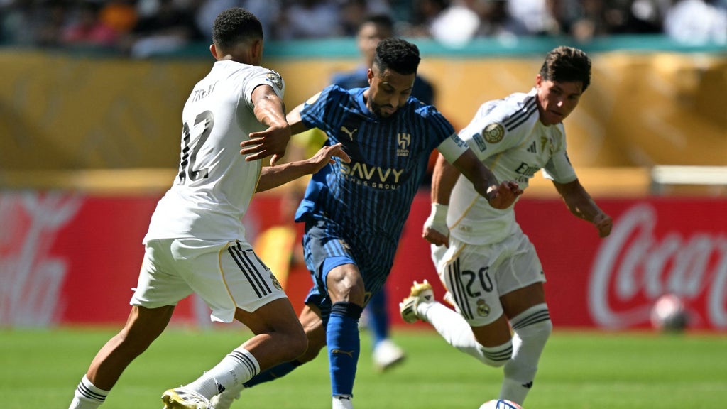 Jugadores del Real Madrid y Al-Hilal (AFP)