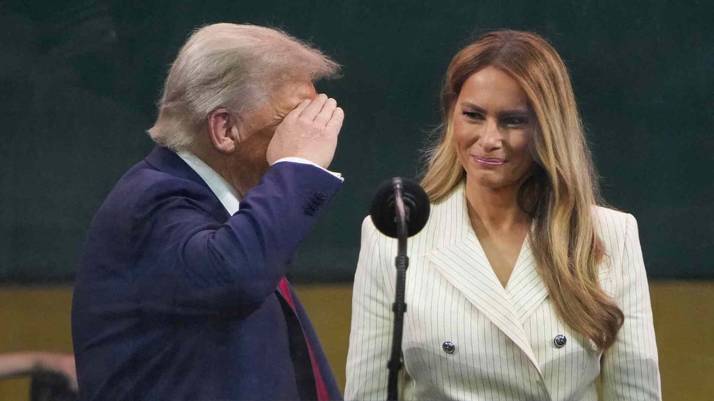 Donald Trump y su esposa Melania - AFP
