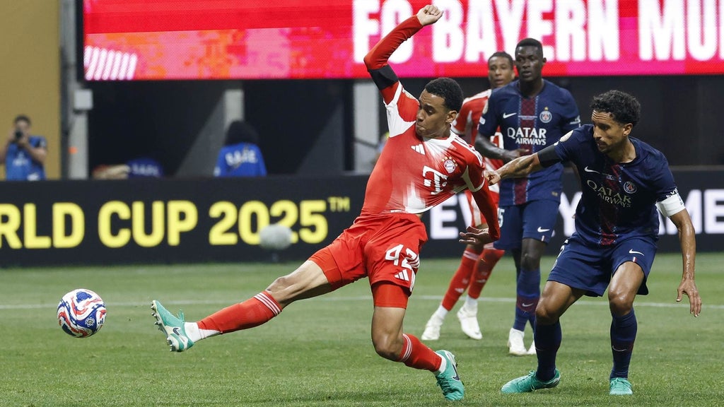 Jamal Musiala, del Bayern Munich, contra el PSG en el Mundial de Clubes / FOTO: EFE