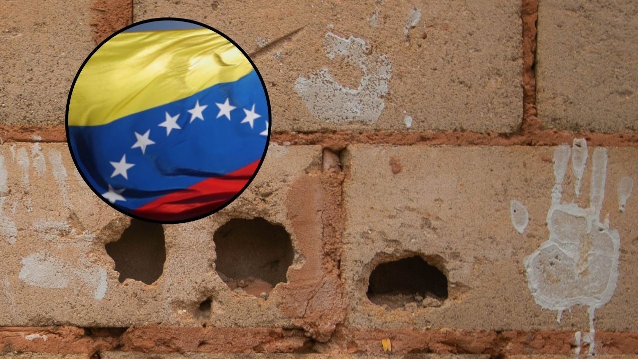 Bandera de Venezuela / Ruinas de una casa en Venezuela - Fotos: EFE Bandera de Venezuela / Ruinas de una casa en Venezuela - Fotos: EFE