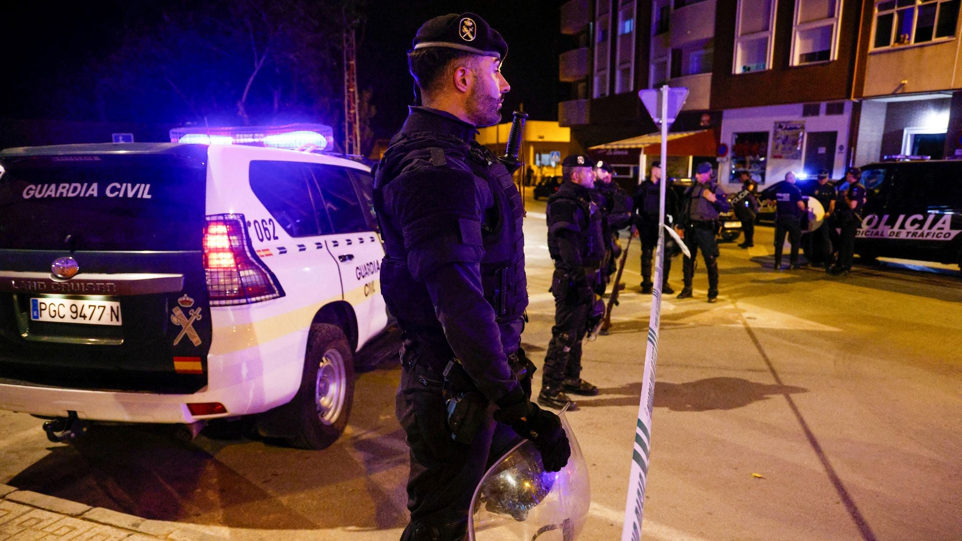 Foto de policías en España (AFP) Foto de policías en España (AFP)