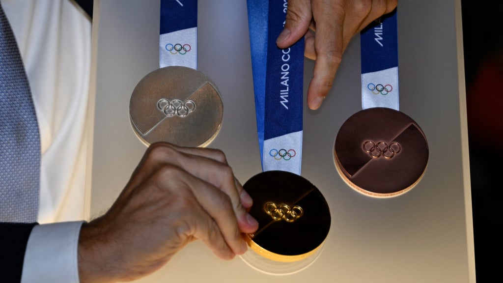 Medallas de los Juegos Olímpicos y Paralímpicos de invierno 2026 | Foto: AFP