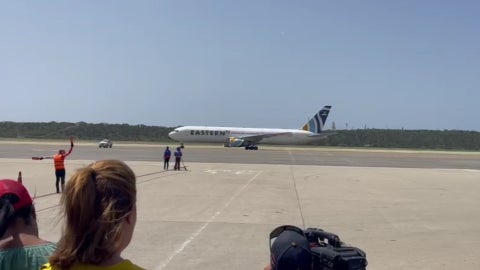 Avión con deportados venezolanos - Foto: NTN24