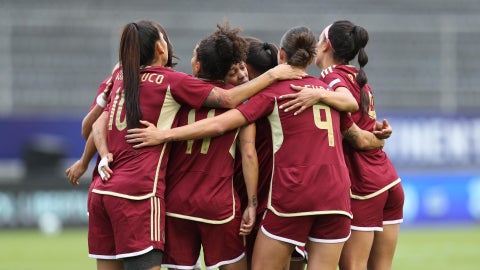 Selección de Venezuela celebra el triunfo ante Bolivia en la Copa América femenina 2025 - Foto: EFE