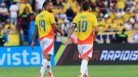 Luis Javier Suárez y James Rodríguez - EFE