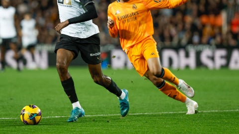 Valencia enfrentando al Real Madrid en enero - Foto EFE