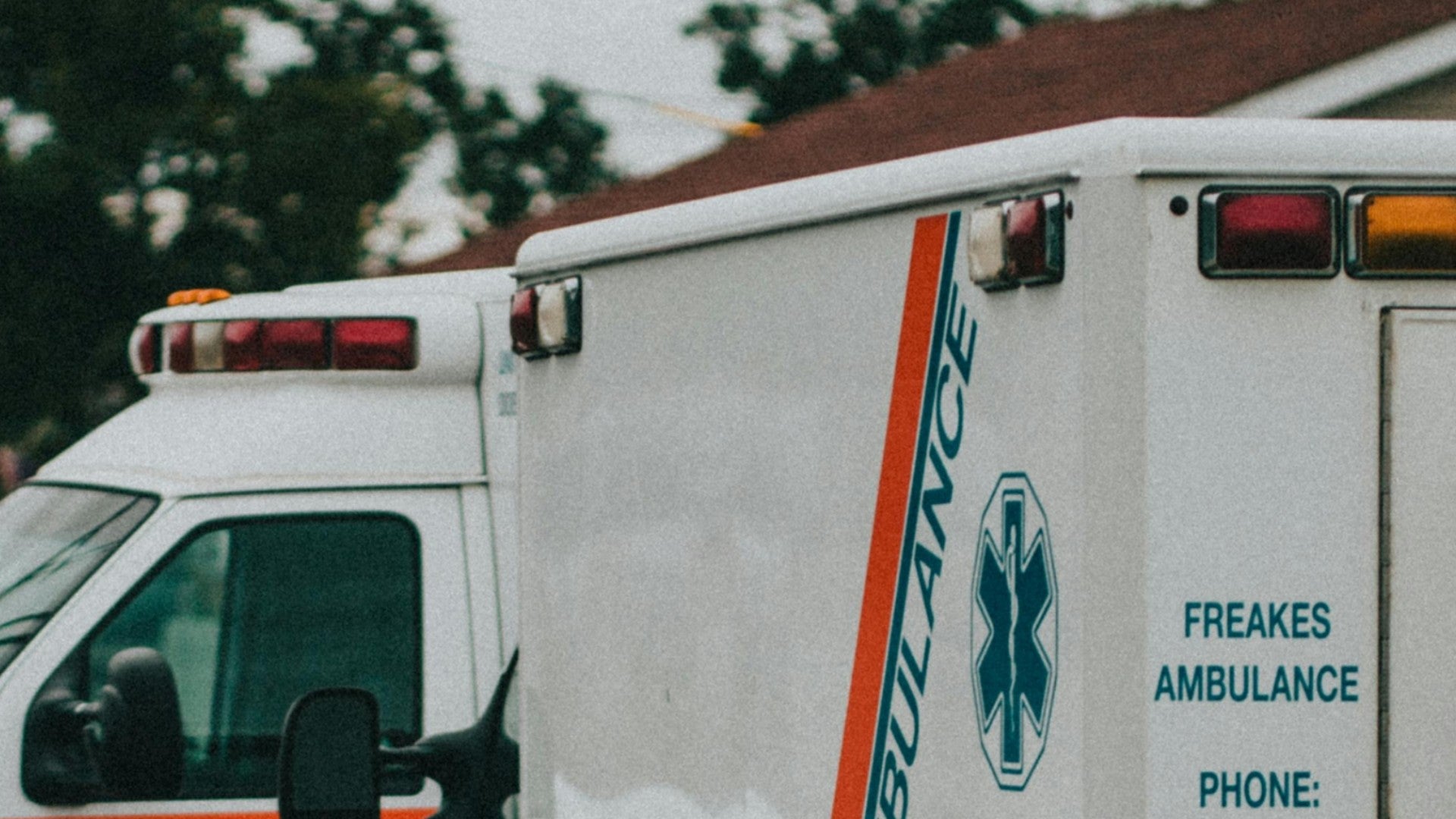 Dos ambulancias - Foto de referencia: Pexels Dos ambulancias - Foto de referencia: Pexels