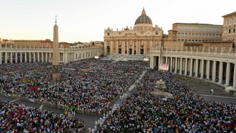 120.000 jóvenes reunidos en San Pedro por su Jubileo – Foto: EFE