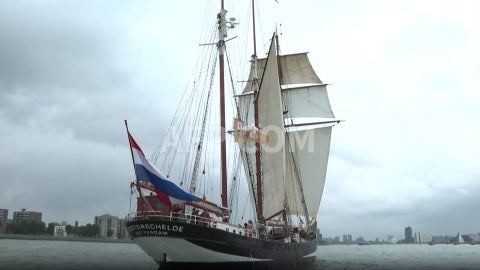 Científicos y tripulación del Oosterschelde llegan a Róterdam - Foto AFP