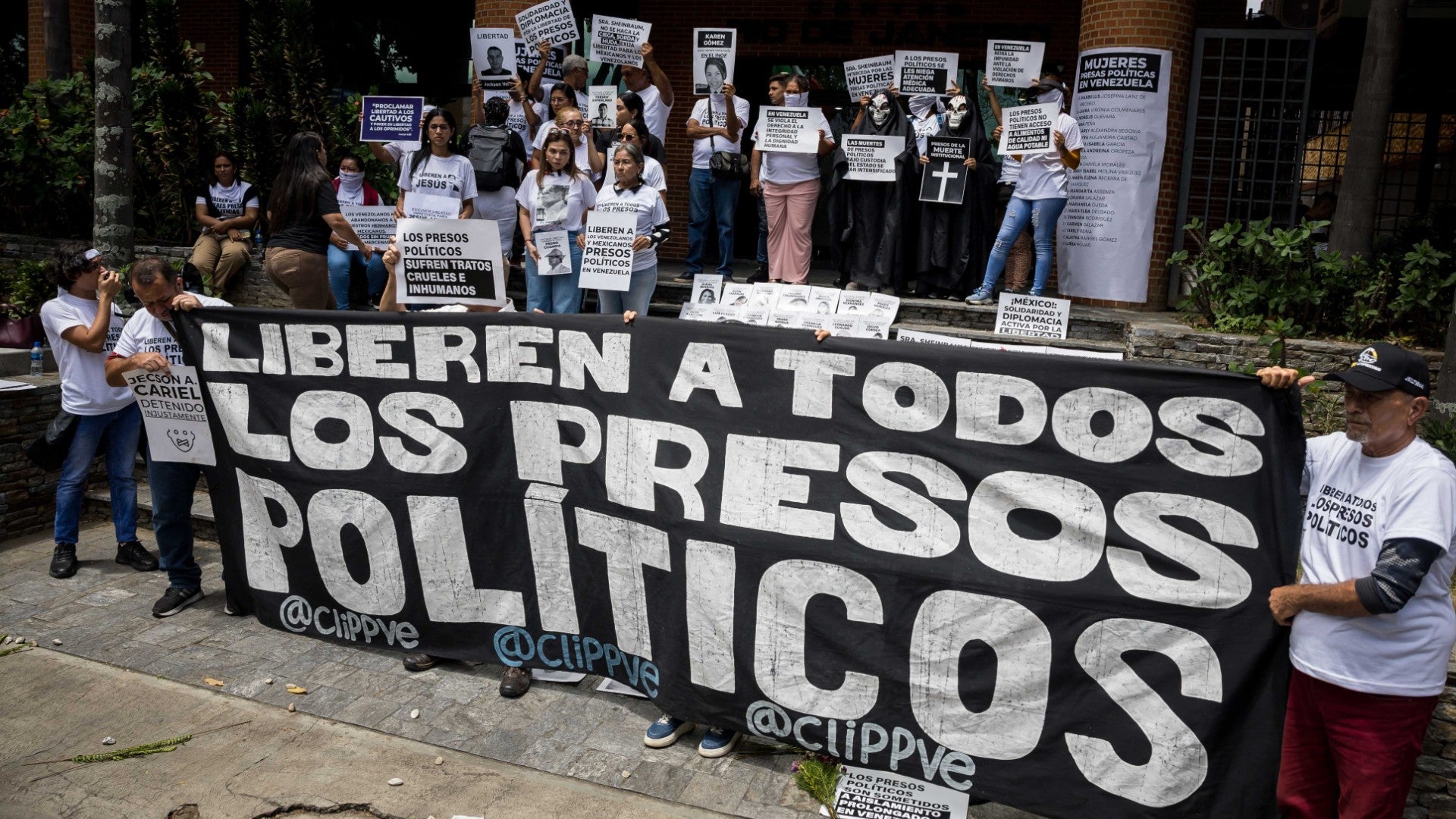 Familiares de presos políticos en Venezuela - Foto: EFE Familiares de presos políticos en Venezuela - Foto: EFE