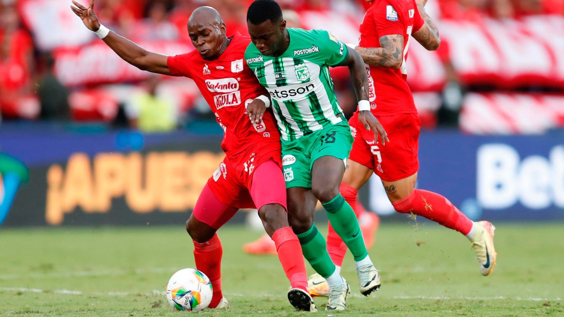 Jugadores de América y Atlético Nacional - Foto: EFE Jugadores de América y Atlético Nacional - Foto: EFE
