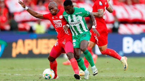 Jugadores de América y Atlético Nacional - Foto: EFE