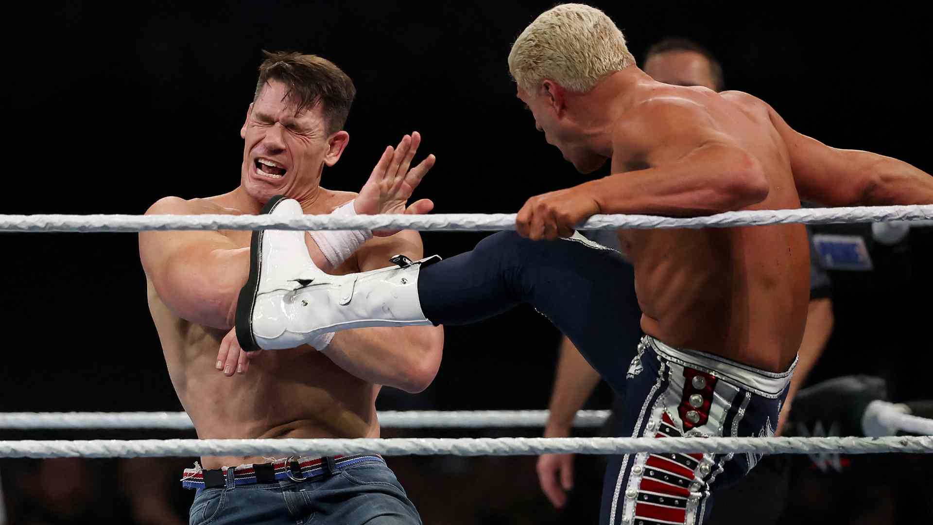 John Cena y Cody Rhodes - AFP