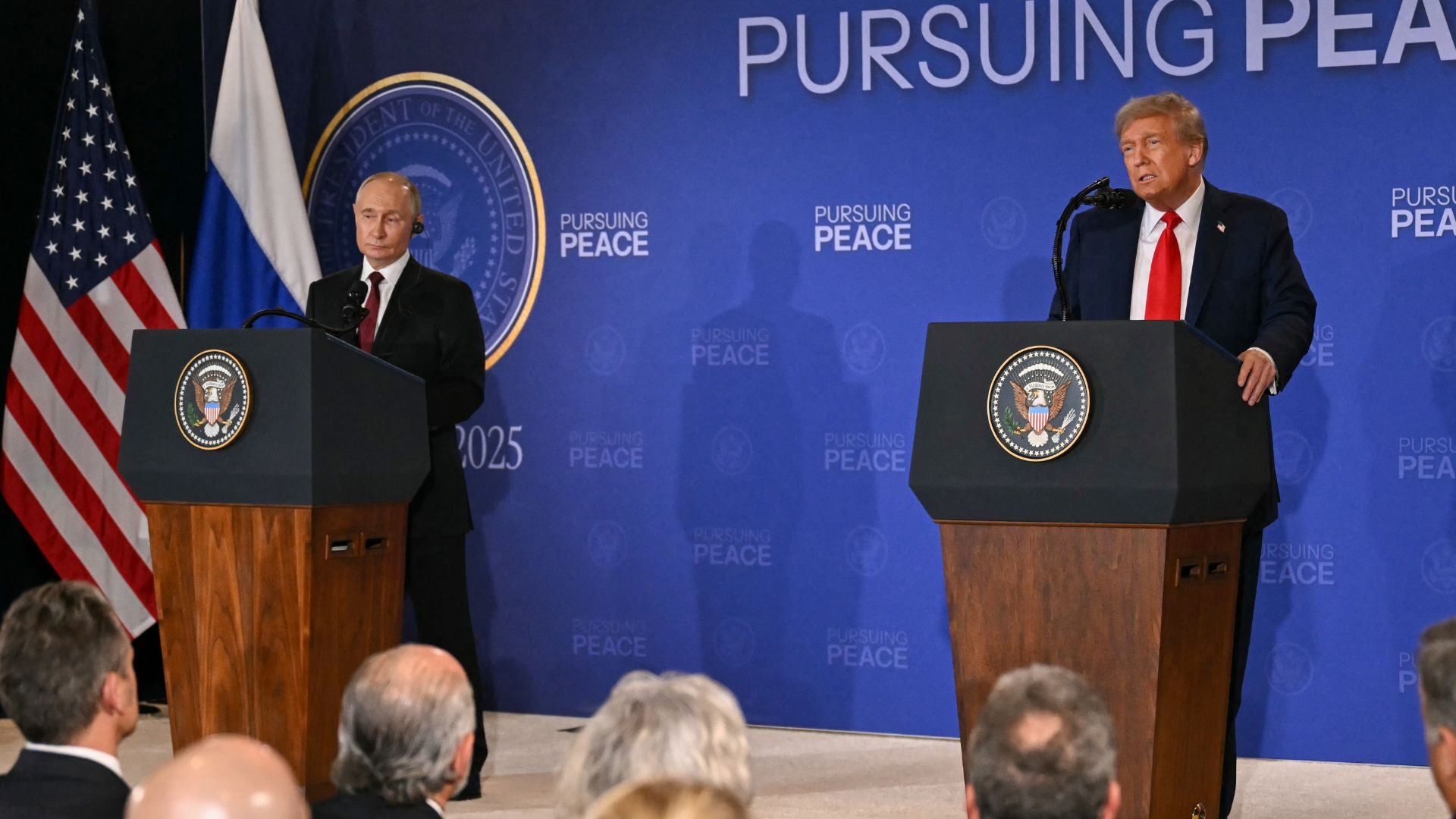 Rueda de prensa luego de cumbre entre Trump y Putin - Foto AFP (2)