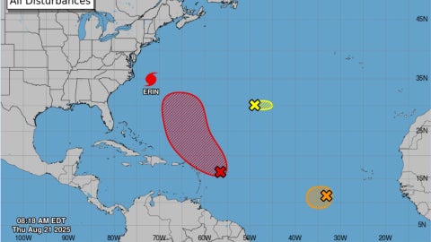 Huracán Erin toca Zona costera de los EE. UU. - Foto: EFE
