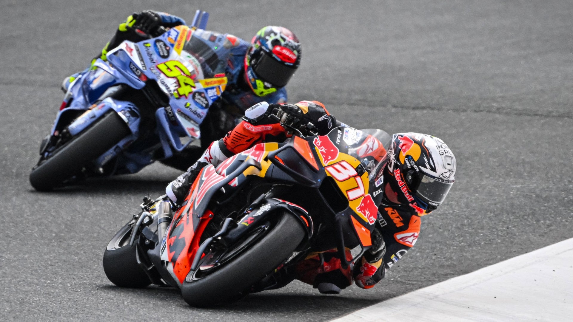Los pilotos de MotoGP Pedro Acosta y Fermin Aldeguer | Foto: AFP