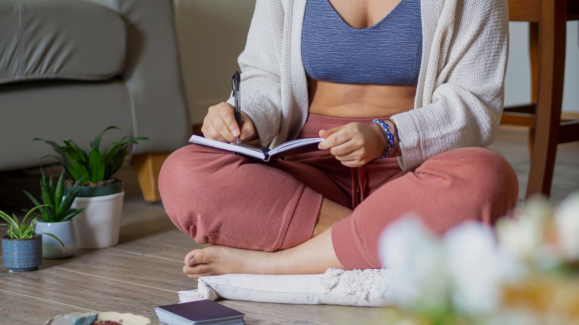 Esta es una práctica espiritual poderosa que, bien aplicada, puede ayudarte a transformar tu realidad | Foto Canva