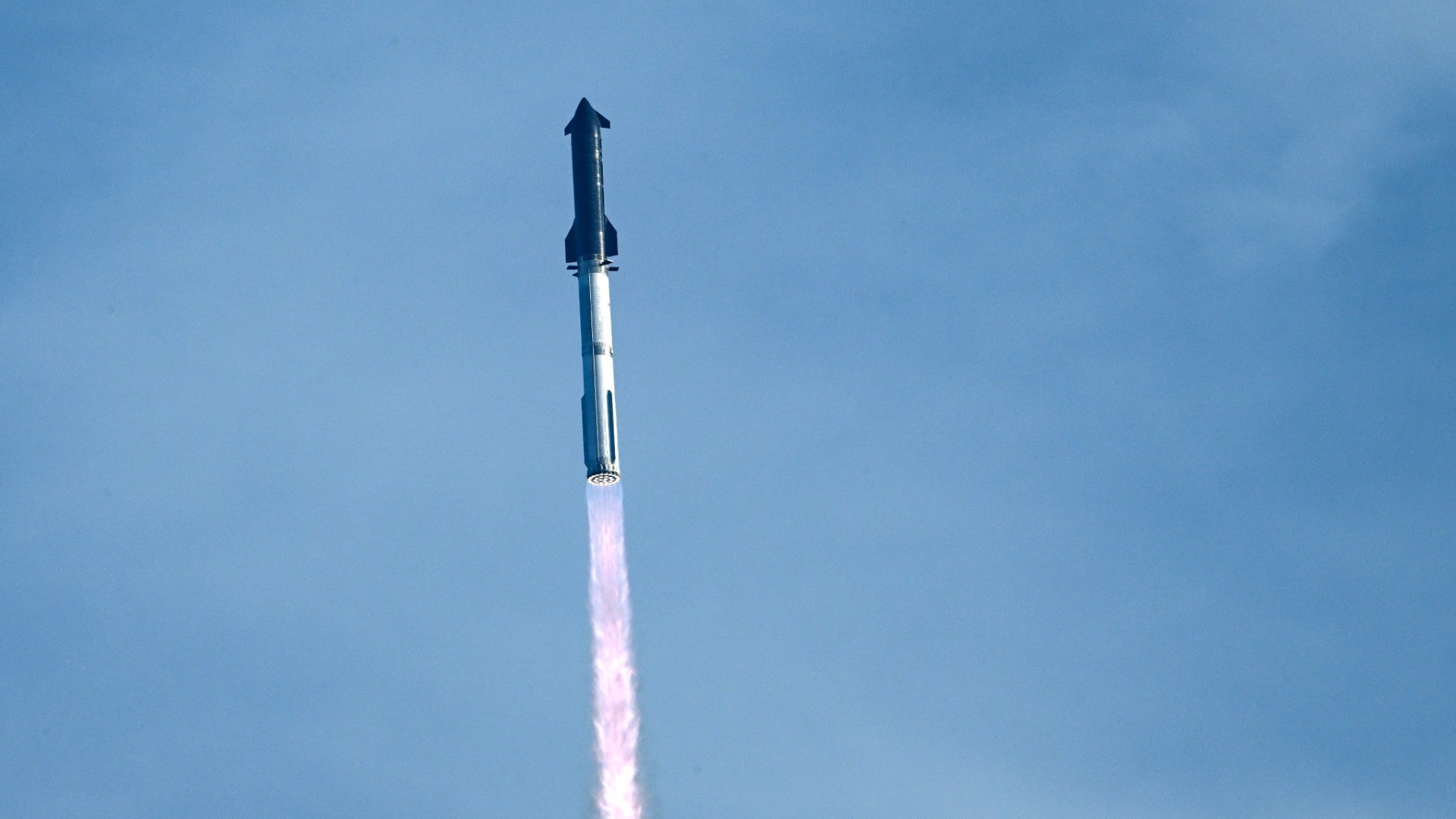 El cohete Starship de SpaceX despega con éxito - AFP