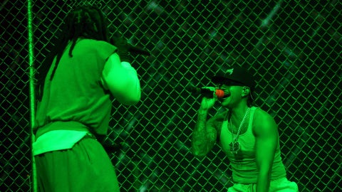 Feid se convierte en el primer artista latinoamericano en tener un color propio oficializado por Pantone | Foto AFP News