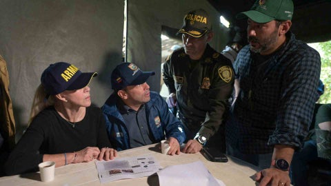 Autoridades del departamento del Valle del Cauca, incluido el alcalde de Cali, Alejandro Éder - AFP