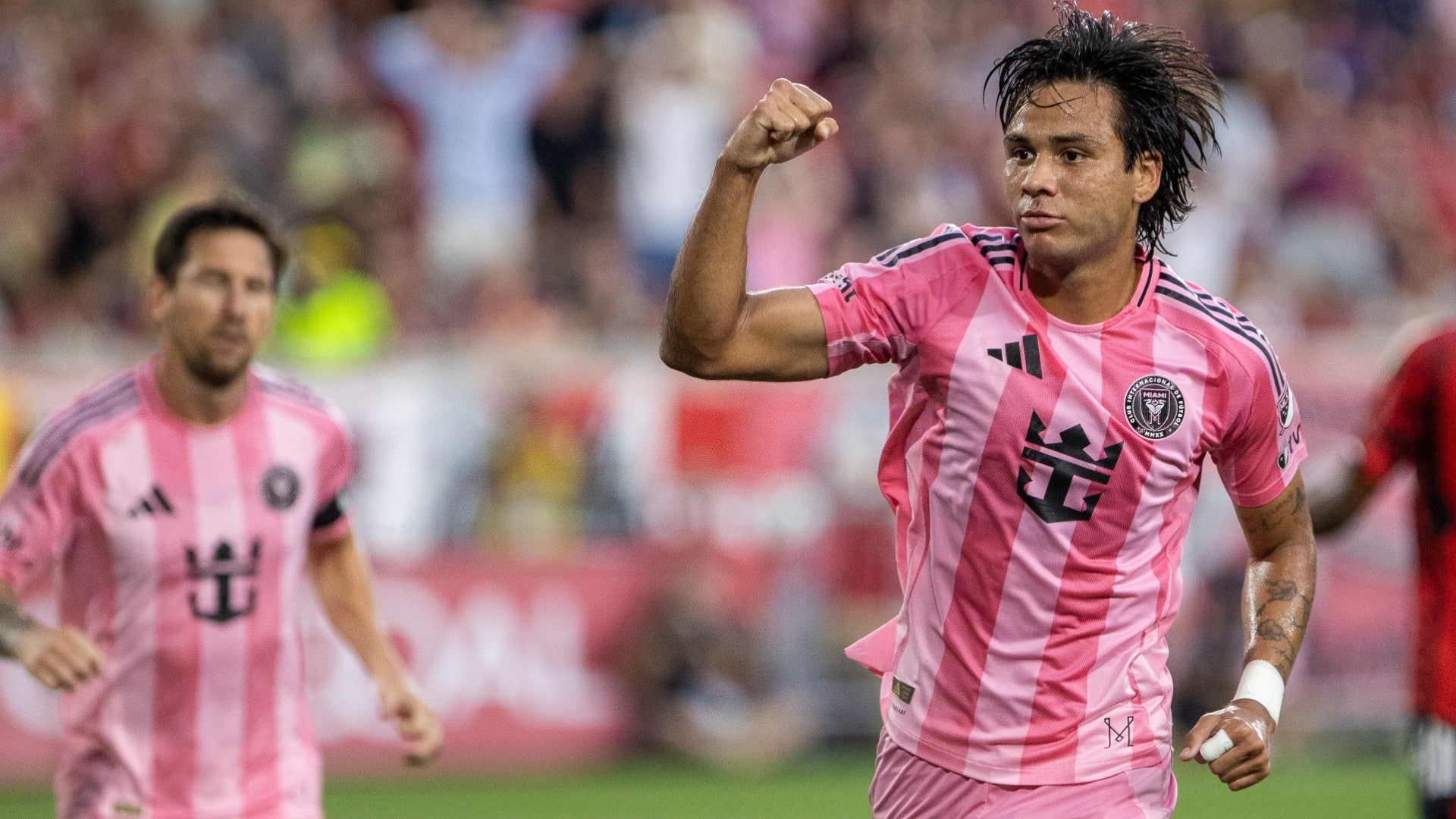 Lionel Messi y Telasco Segovia, futbolistas - Foto: EFE