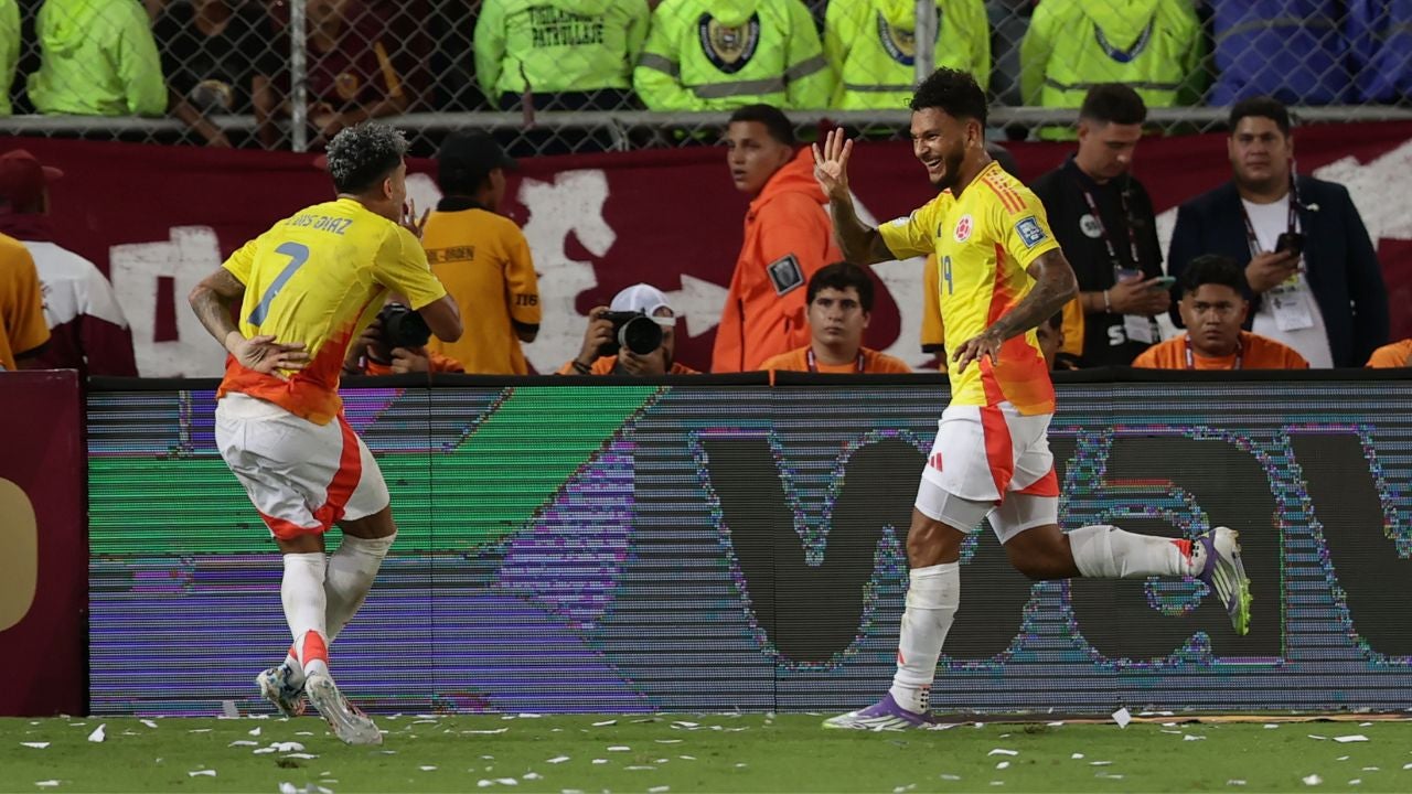 Luis Díaz y Luis Suárez en el Monumental de Maturín - Foto EFE