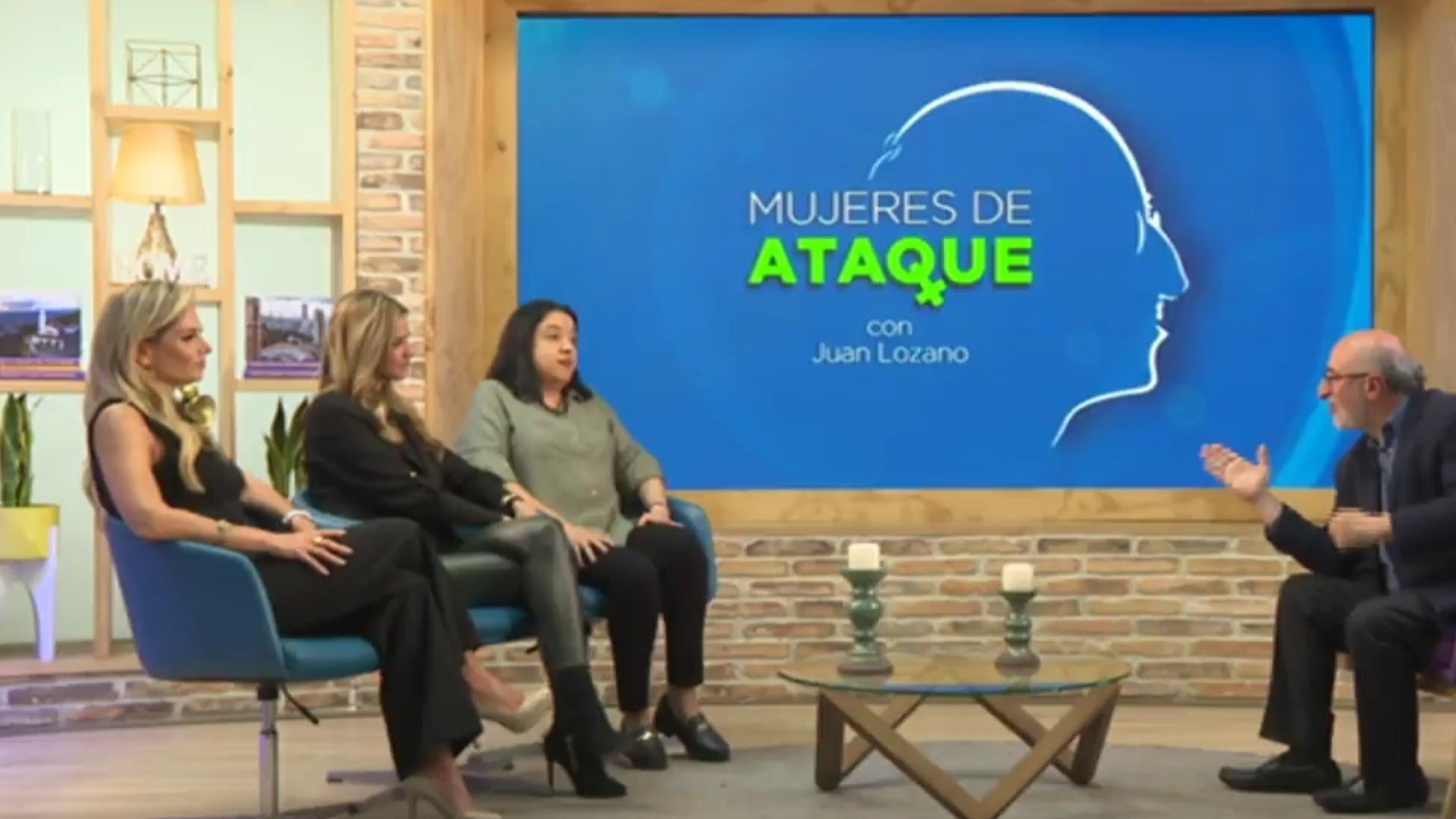 Gaby Arellano, Zahira Benavidez y Jenny Zárate en Mujeres de Ataque