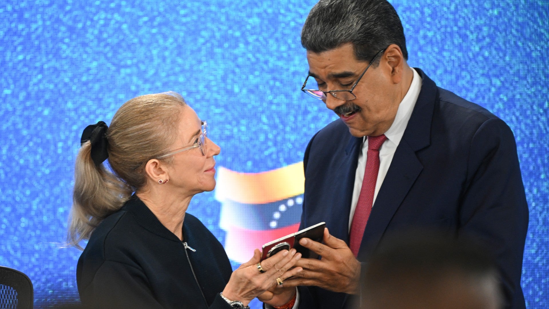 Nicolás Maduro y su esposa, Cilia Flores | Foto: AFP