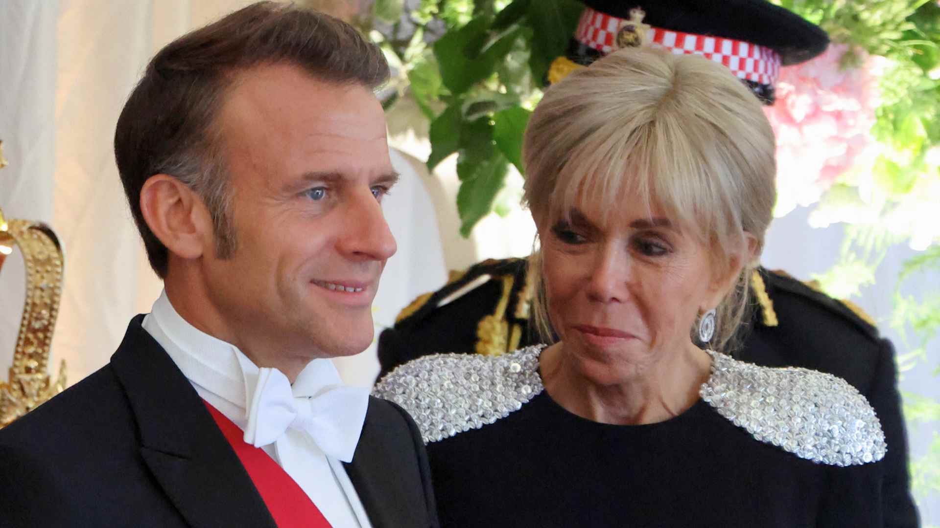 El presidente francés, Emmanuel Macron, junto a su esposa, Brigitte - AFP