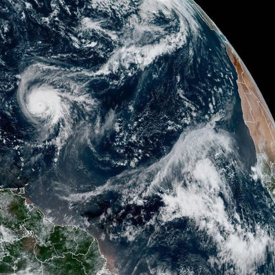 Huracán Humberto podría provocar peligroso fenómeno al mezclarse con la