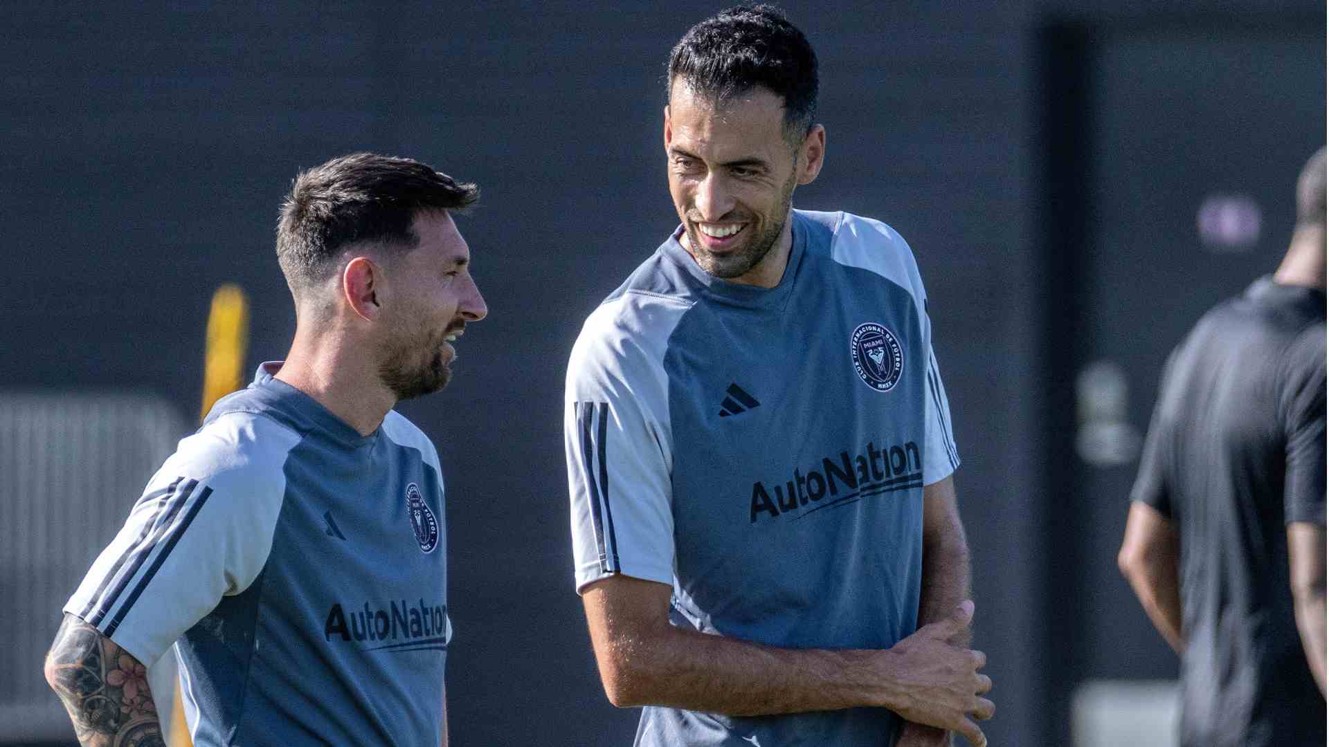 Sergio Busquets y Lionel Messi - EFE